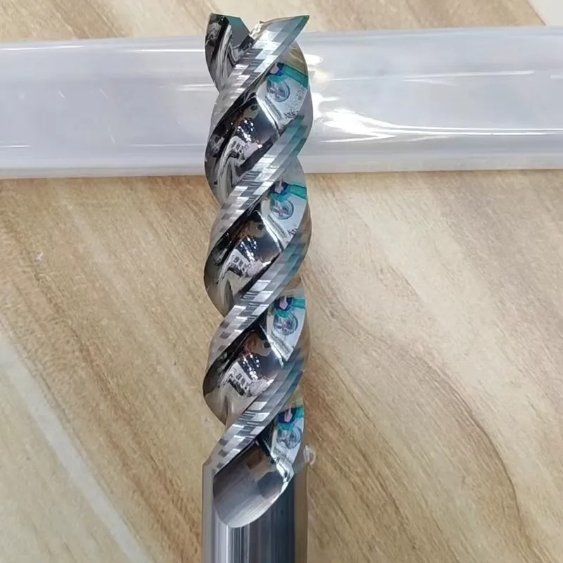 アルミニウム合金の切削加工用、3枚刃、高ヘリックス角のエンド - End Mill のレビューと価格